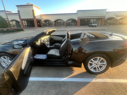 Used 2014 Chevrolet Camaro LT image 19