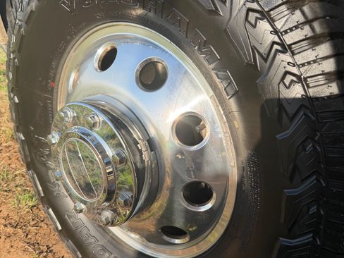 Used 2014 RAM 3500 Laramie Longhorn image 9