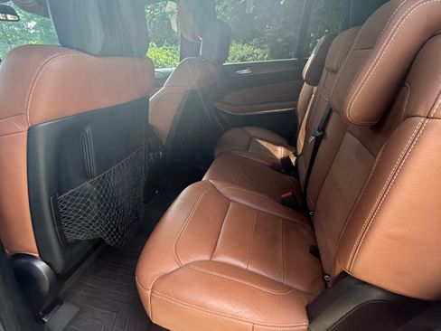 Used 2017 Mercedes-Benz GLS 550 4MATIC image 13