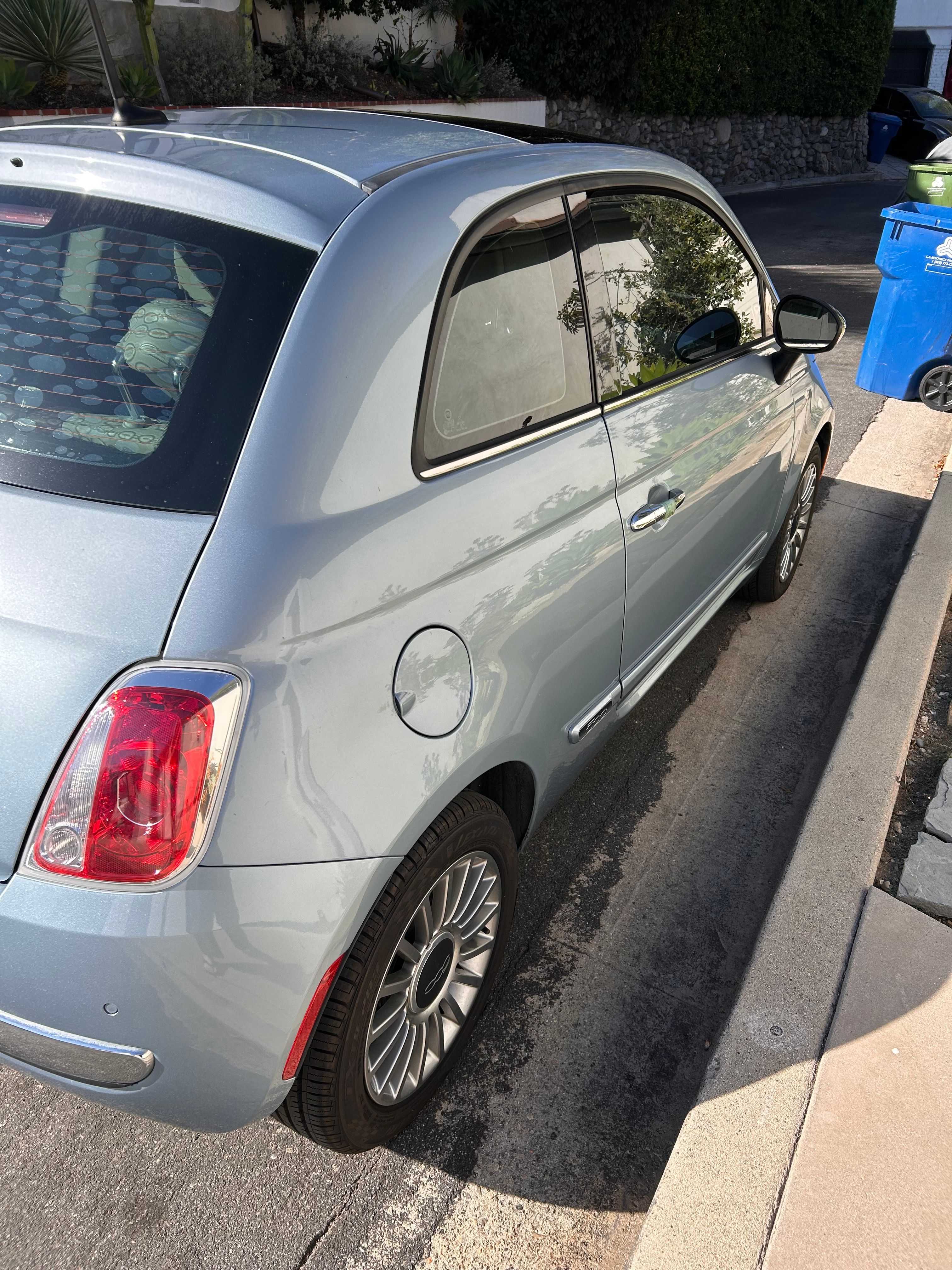 Used 2013 FIAT 500 Lounge w/ Luxury Leather Pkg FWD image 12