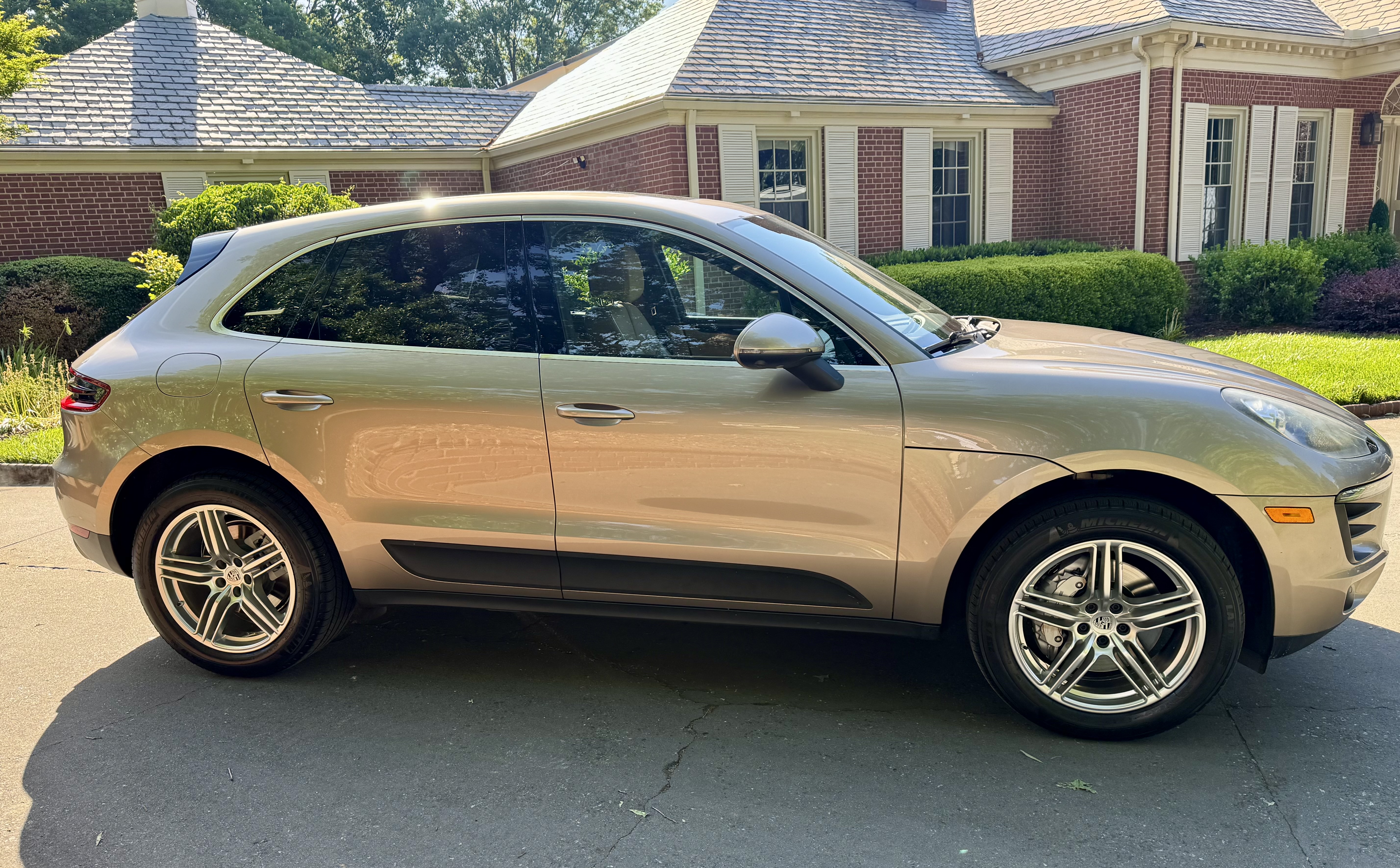 Used 2016 Porsche Macan S AWD/4WD image 4