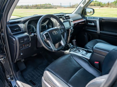 Used 2015 Toyota 4Runner Limited image 15