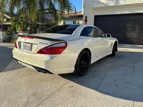 Used 2014 Mercedes-Benz SL 63 AMG image 16