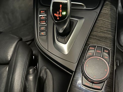 Used 2018 BMW 330i Gran Turismo xDrive image 29