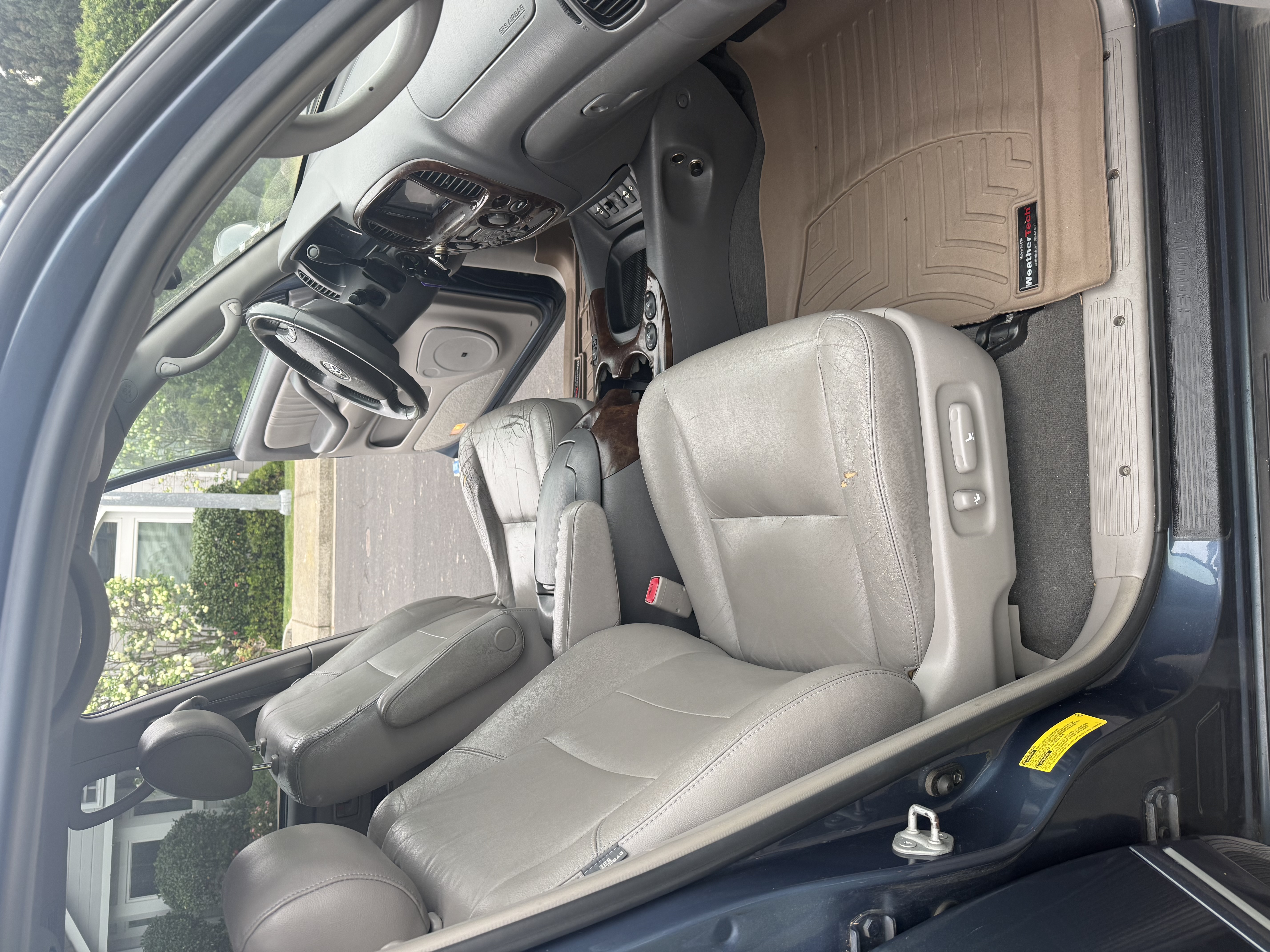 Used 2005 Toyota Sequoia Limited AWD/4WD image 11