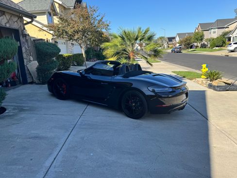 Used 2018 Porsche 718 Boxster GTS image 5