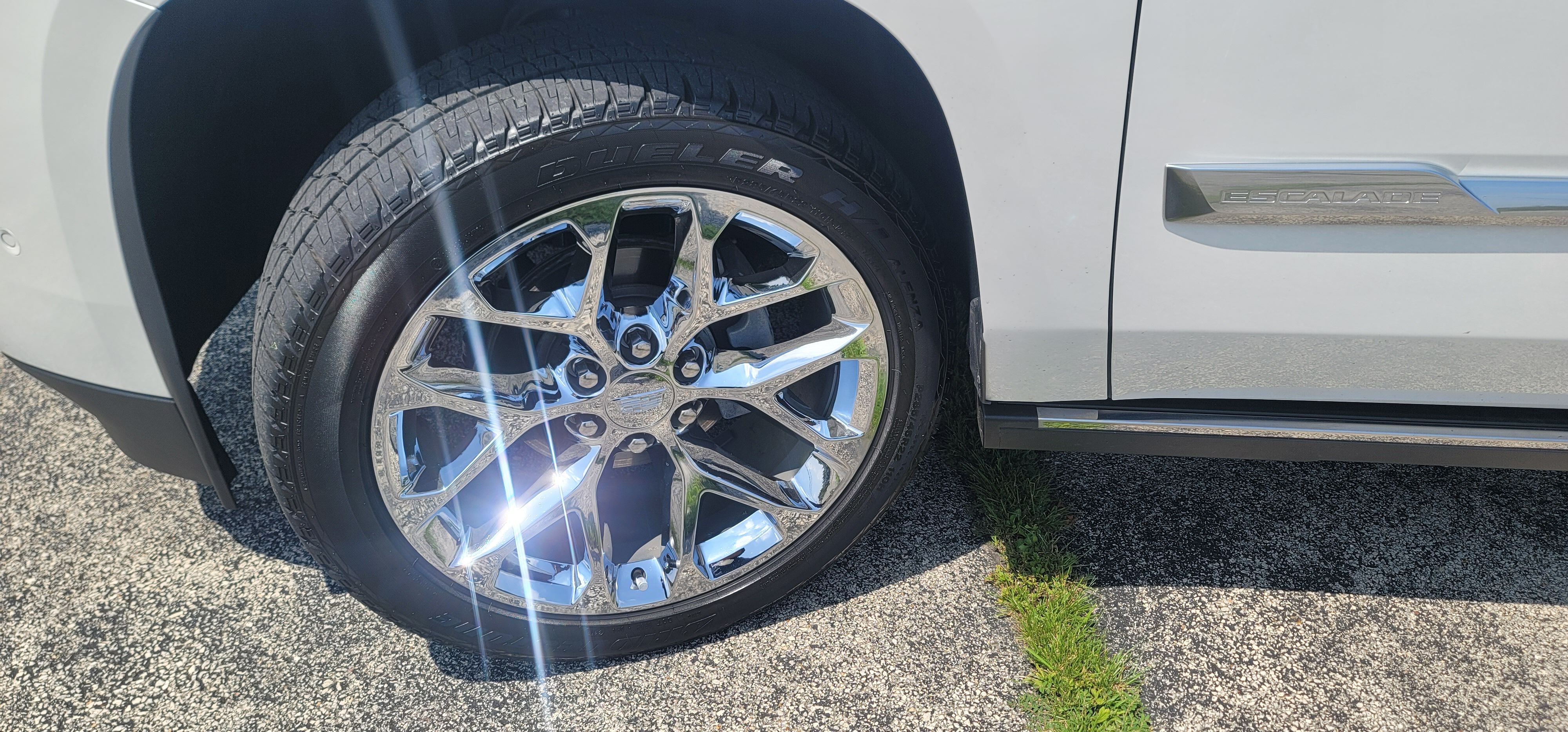 Used 2018 Cadillac Escalade Platinum AWD/4WD image 10