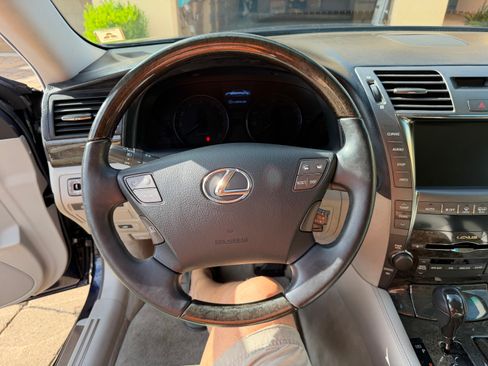 Used 2007 Lexus LS 460 image 4