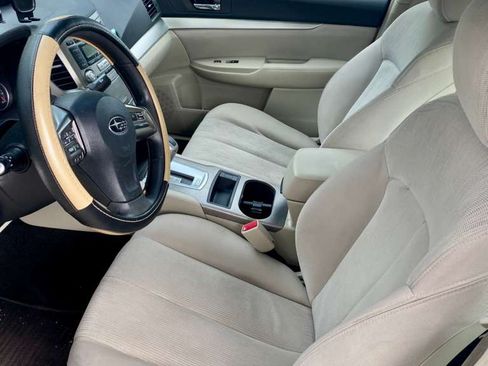 Used 2013 Subaru Legacy 2.5i image 6