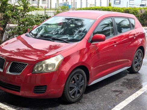 Used 2009 Pontiac Vibe w/ Preferred Package FWD image 1