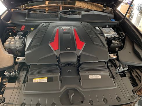 Used 2023 Audi RS Q8 image 15