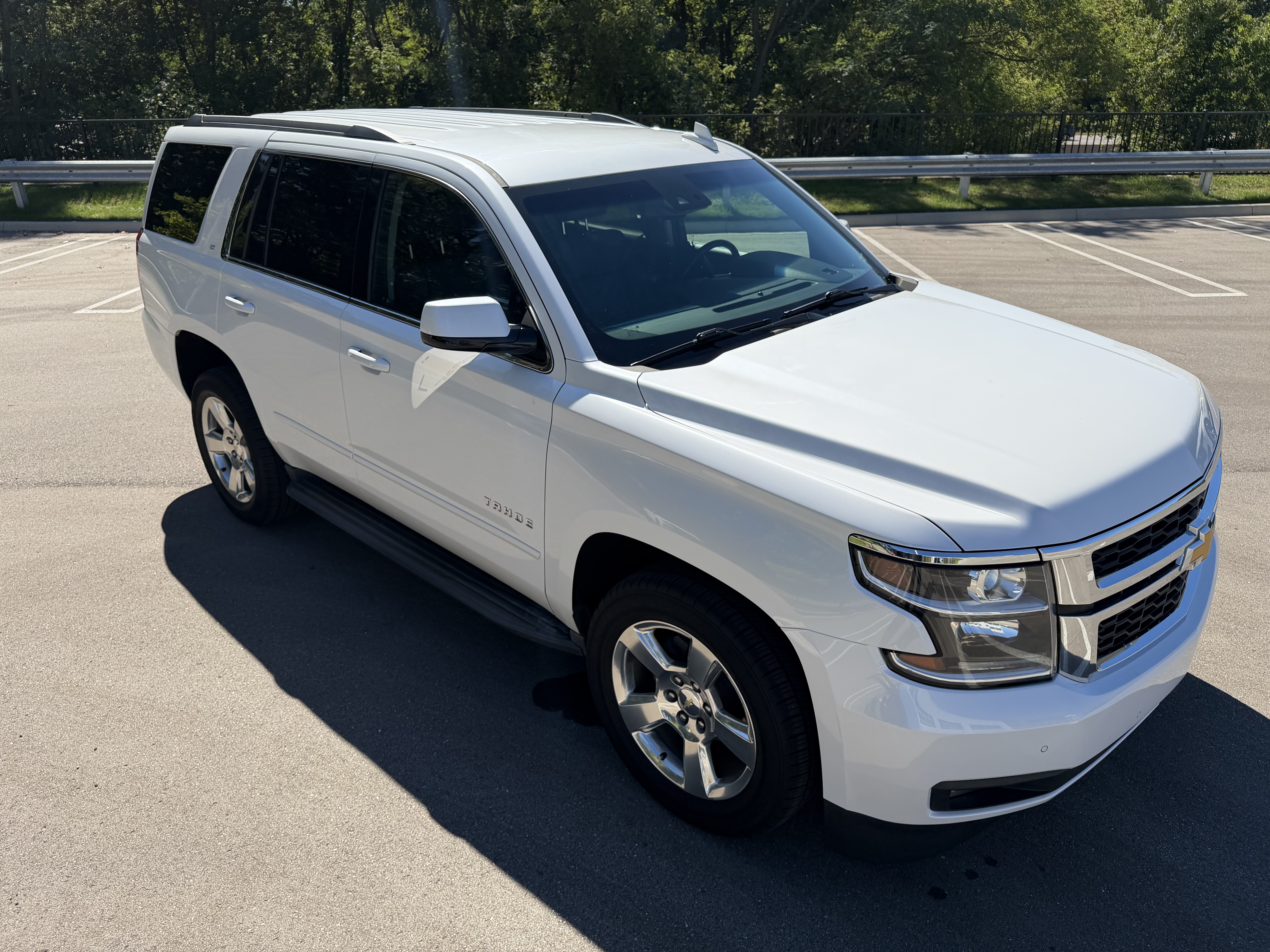 Used 2016 Chevrolet Tahoe LT w/ Luxury Package AWD/4WD image 11
