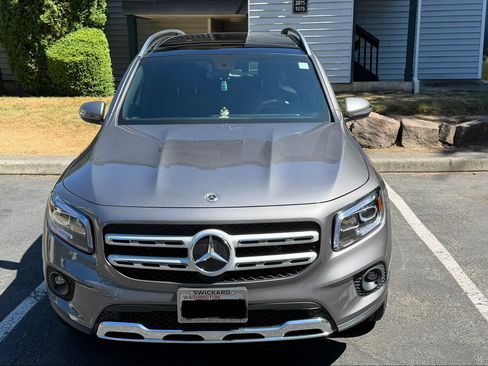 Used 2022 Mercedes-Benz GLB 250 4MATIC image 1