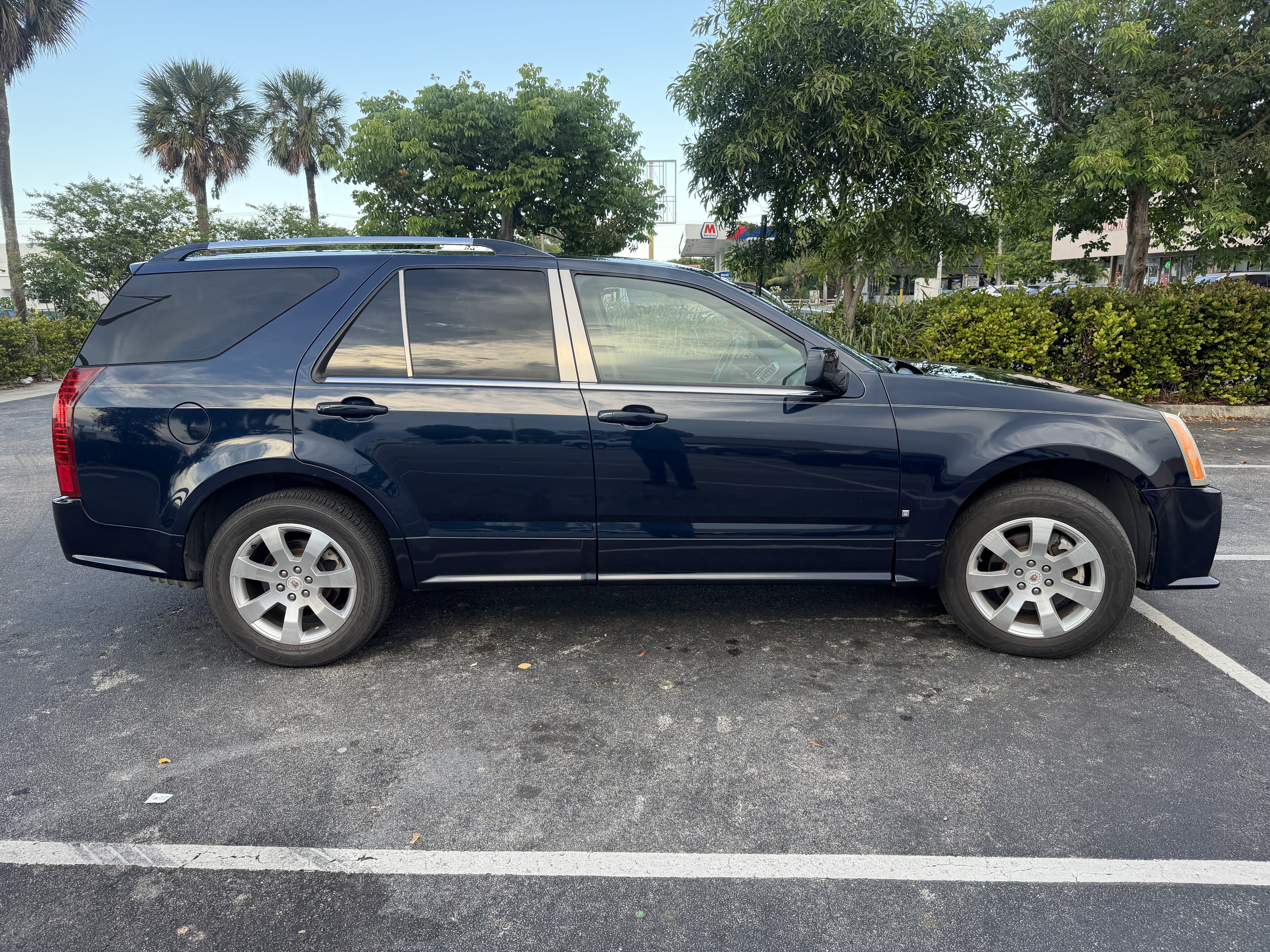 Used 2008 Cadillac SRX AWD w/ Utility Package image 5