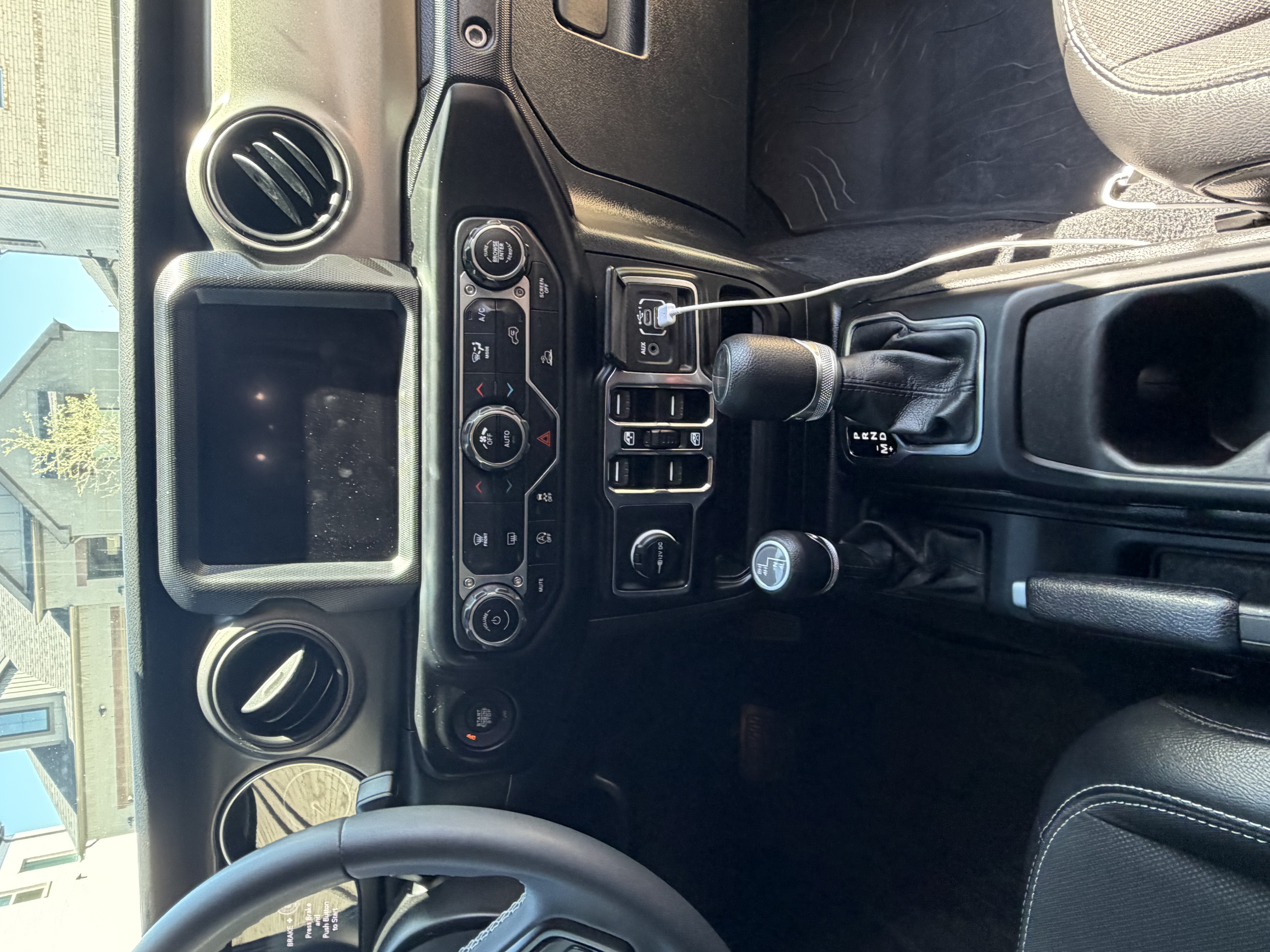 Used 2023 Jeep Gladiator Sport AWD/4WD image 12