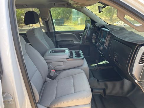 Used 2018 Chevrolet Silverado 1500 W/T w/ WT Convenience Package AWD/4WD image 11