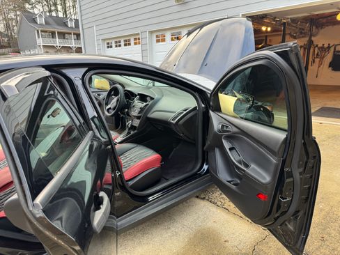 Used 2017 Ford Focus S image 9