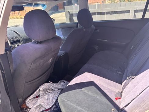 Used 2005 Nissan Altima 2.5 S w/ (S02) Side Airbags Pkg FWD image 9