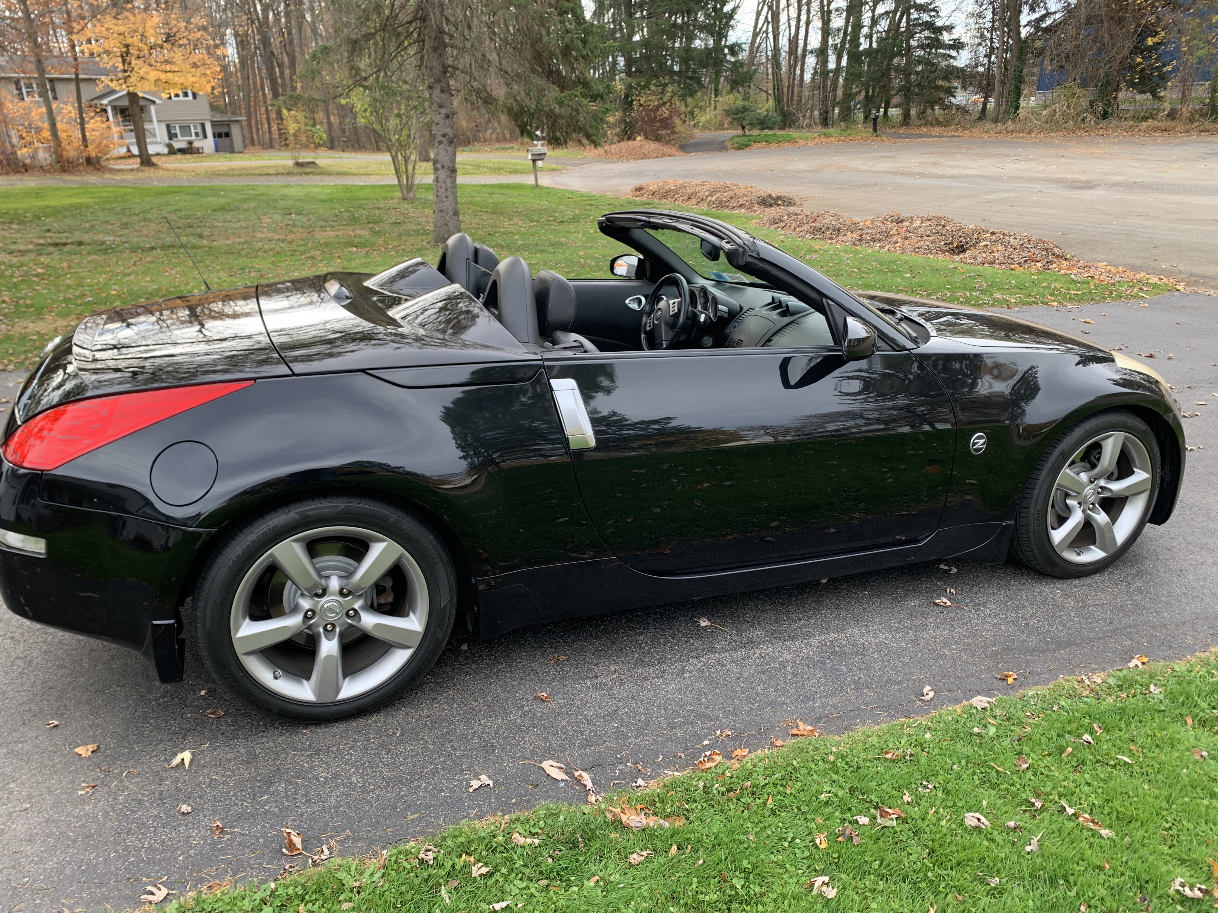 Used 2006 Nissan 350Z Touring RWD image 9