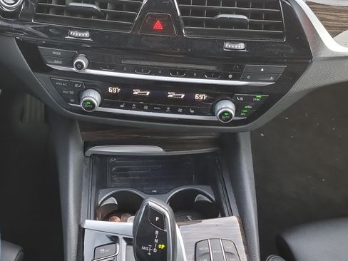 Used 2018 BMW 530e image 17