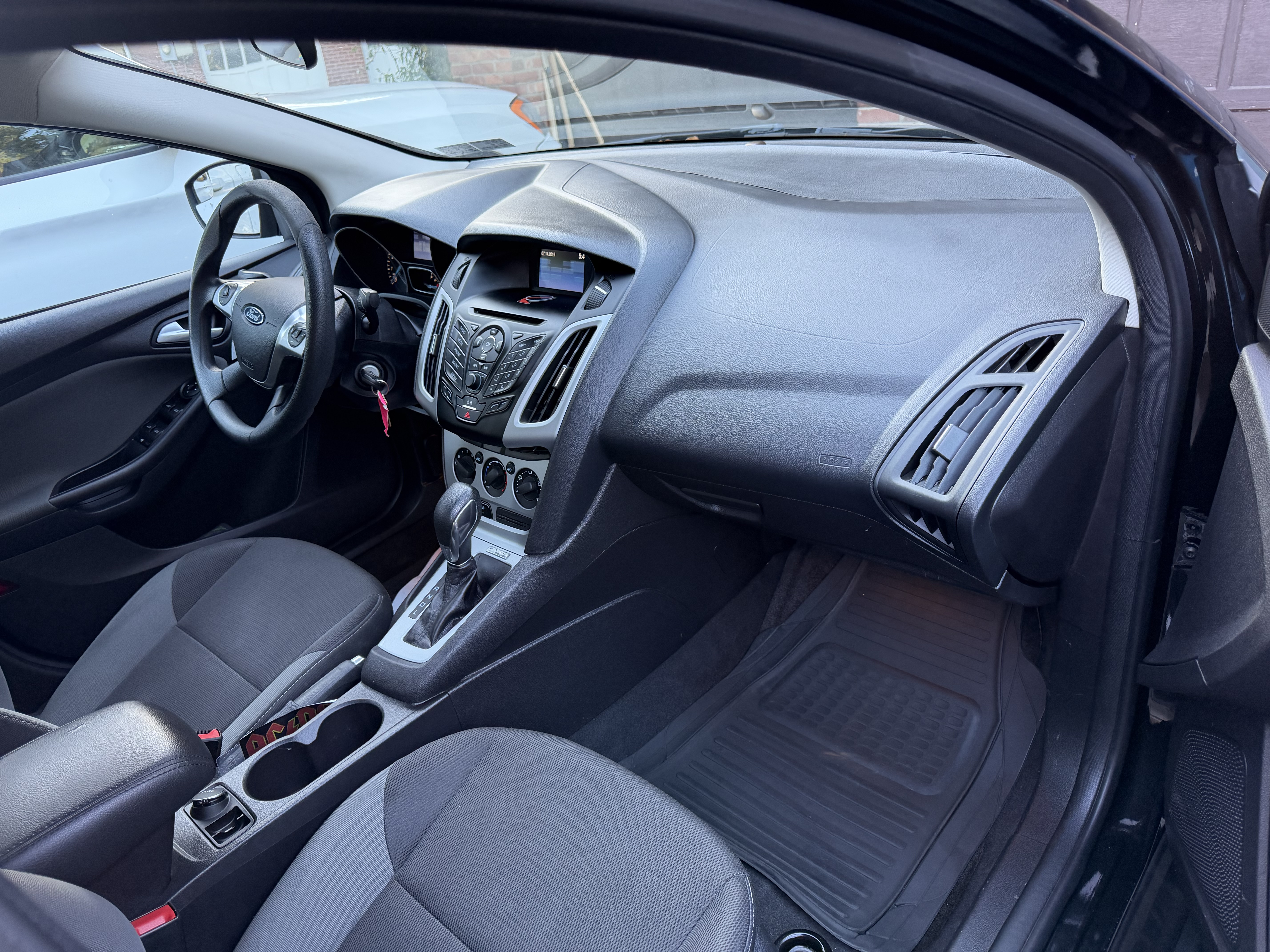 Used 2014 Ford Focus SE FWD image 12