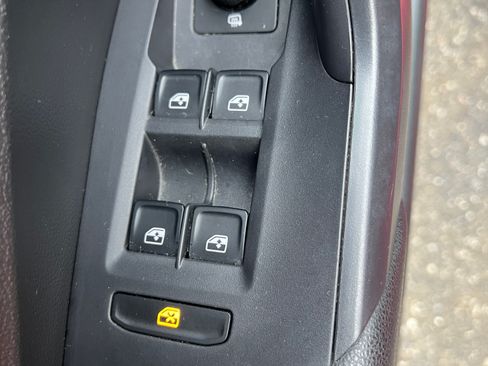 Used 2019 Volkswagen Jetta SE image 25