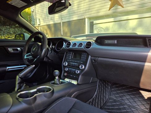 Used 2018 Ford Mustang GT w/ GT Performance Package image 6