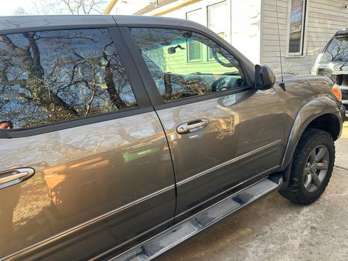 Used 2005 Toyota Tundra Limited image 10