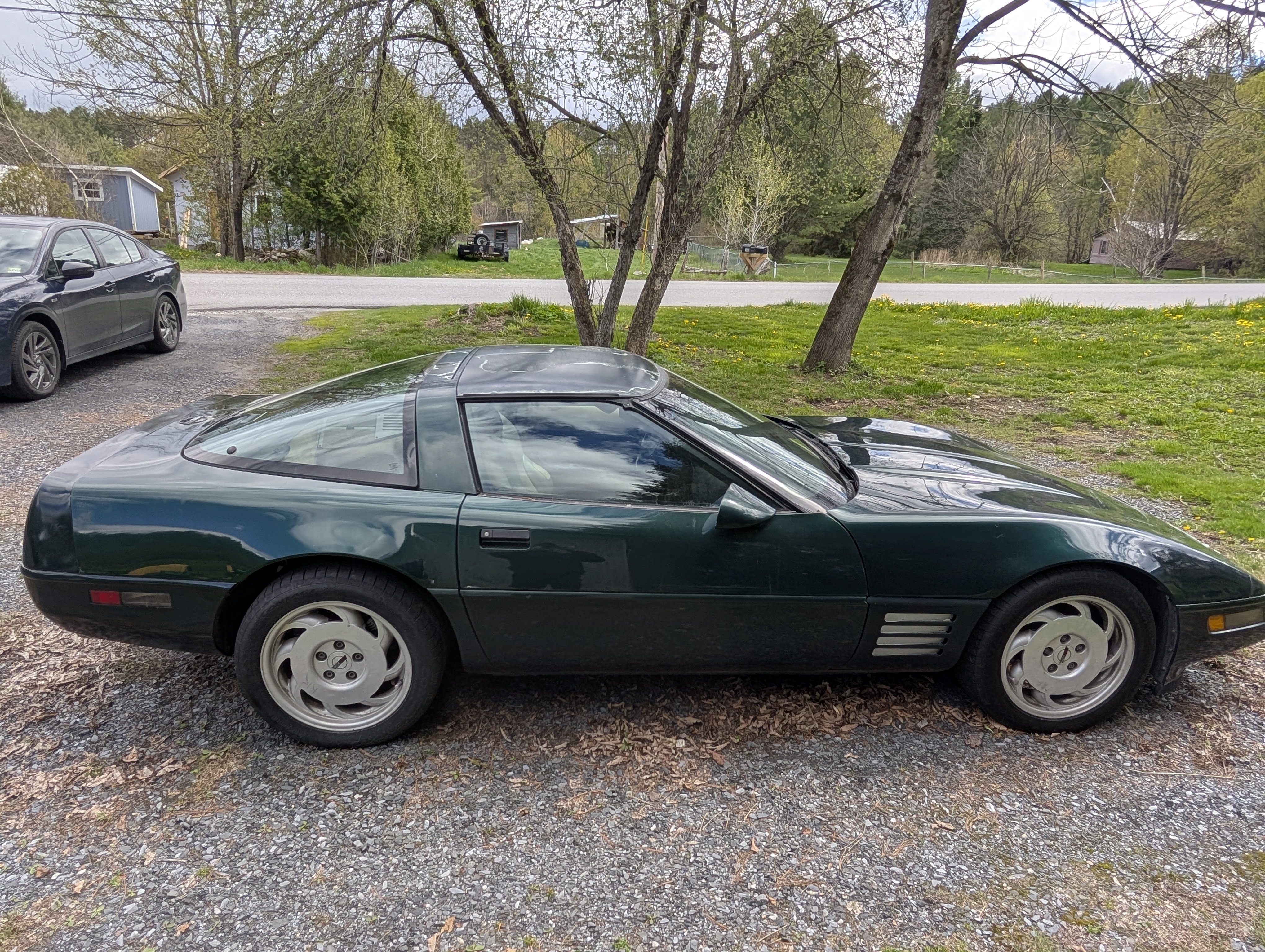 Used 1994 Chevrolet Corvette Coupe RWD image 1