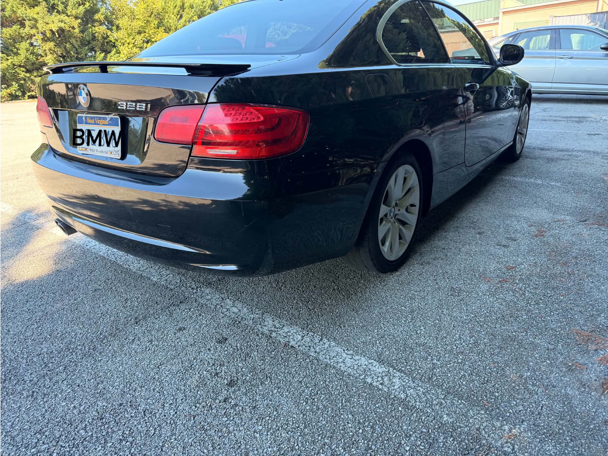 Used 2012 BMW 328i xDrive Coupe AWD/4WD image 4