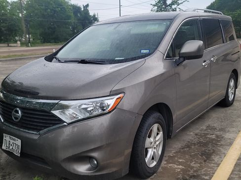 Used 2017 Nissan Quest SV FWD image 1