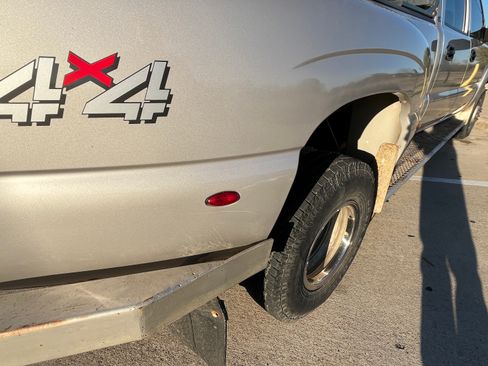 Used 2004 Chevrolet Silverado 3500 LS w/ Skid Plate Package image 12
