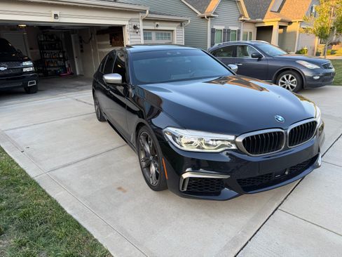 Used 2018 BMW M550i xDrive w/ Dynamic Handling Package AWD/4WD image 2