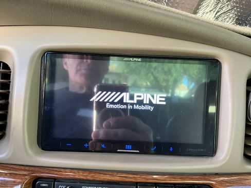 Used 2001 Buick Le Sabre Custom w/ Luxury Pkg image 9