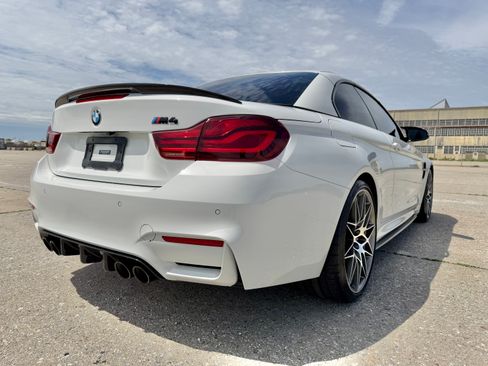 Used 2020 BMW M4 Convertible w/ Competition Package RWD image 25