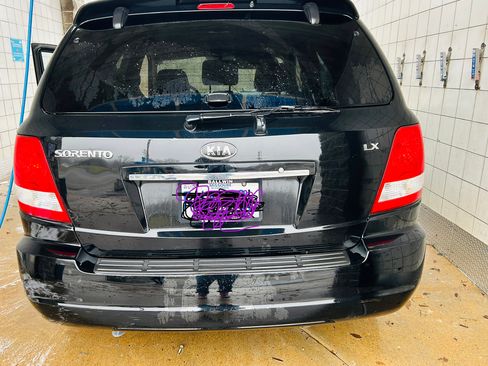 Used 2006 Kia Sorento LX image 6