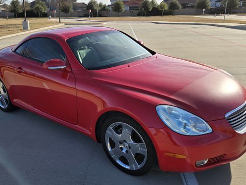 Used 2005 Lexus SC 430 Convertible image 2