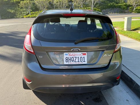 Used 2015 Ford Fiesta SE w/ Exterior Protection Package FWD image 4