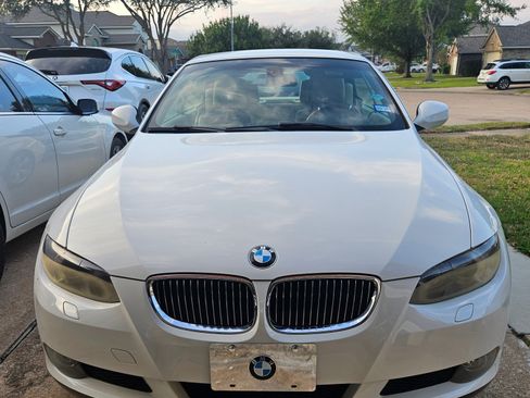 Used 2010 BMW 328i Convertible image 6