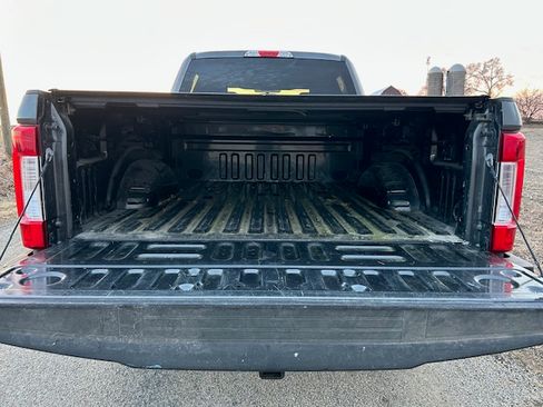 Used 2018 Ford F250 XLT image 6