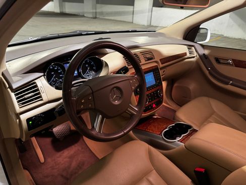 Used 2008 Mercedes-Benz R 350 4MATIC image 6