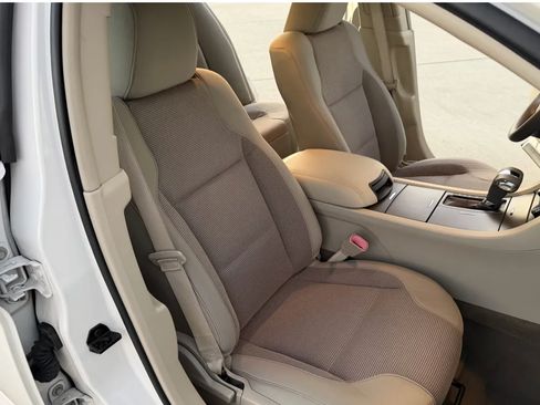Used 2011 Ford Taurus SEL w/ 201A Rapid Spec Order Code image 19