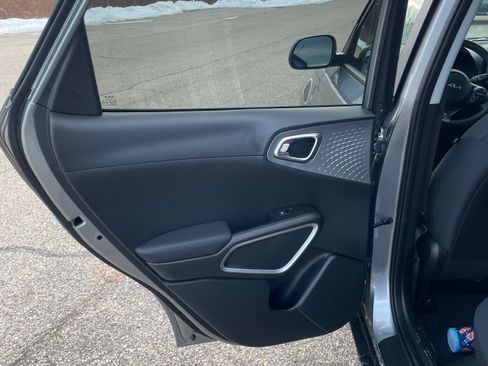 Used 2025 Kia Soul S image 12