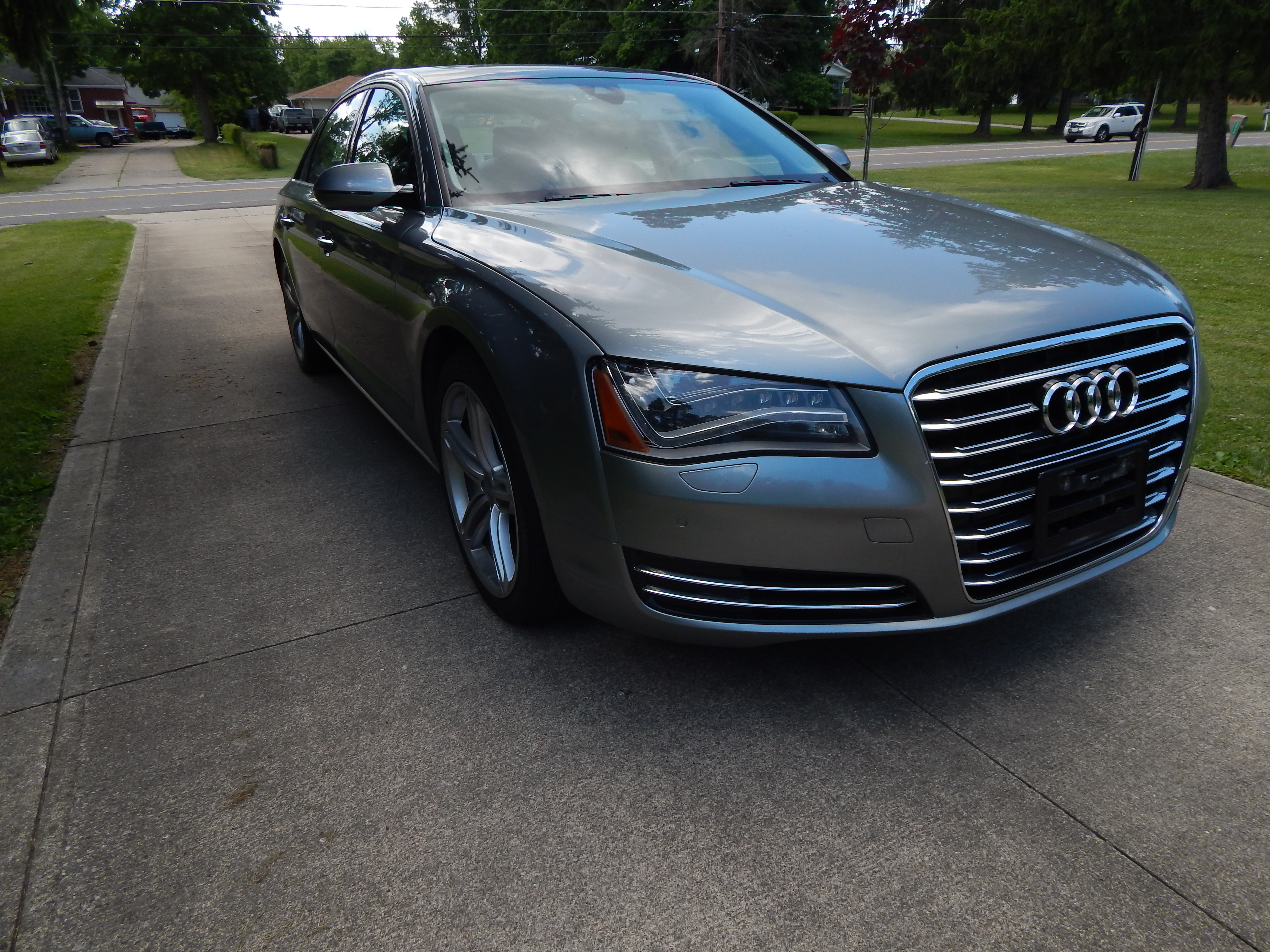 Used 2013 Audi A8 L 3.0T w/ Sport Design Pkg AWD/4WD image 2