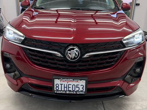 Used 2020 Buick Encore GX Essence w/ Experience Buick Package FWD image 9