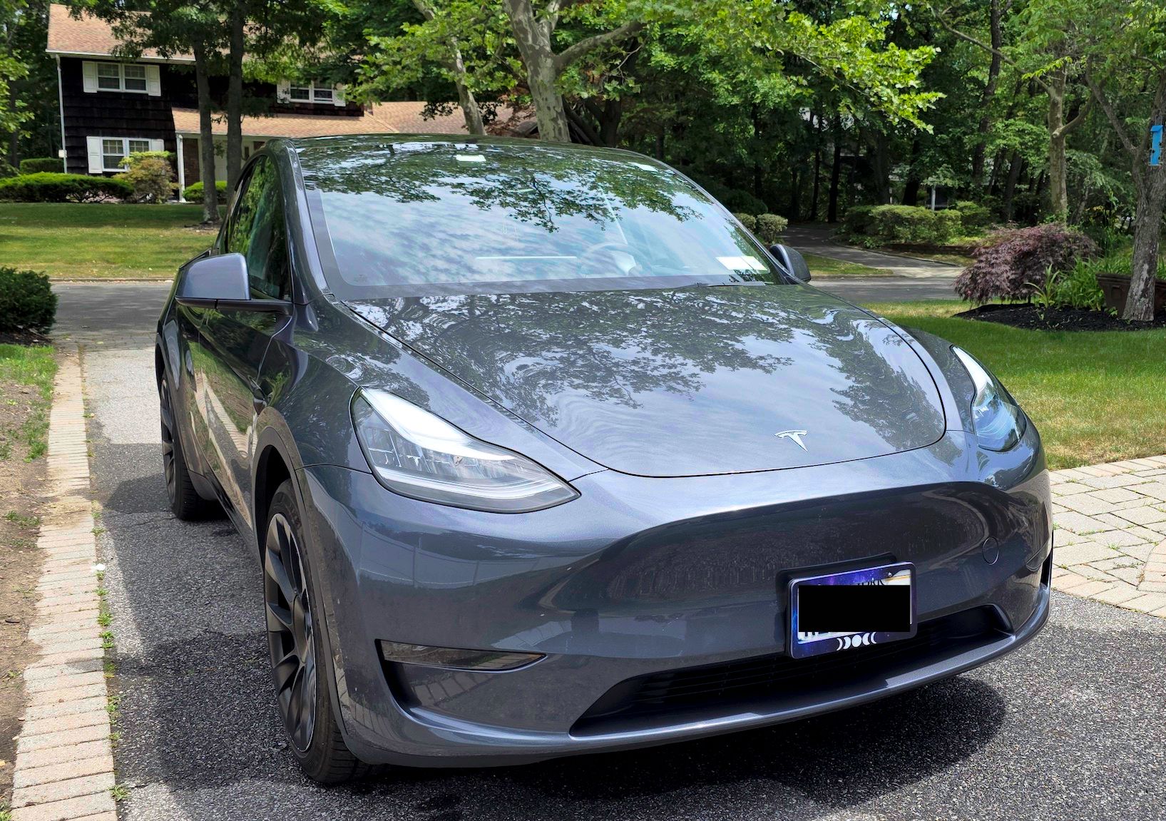 Used 2023 Tesla Model Y Long Range AWD/4WD image 2