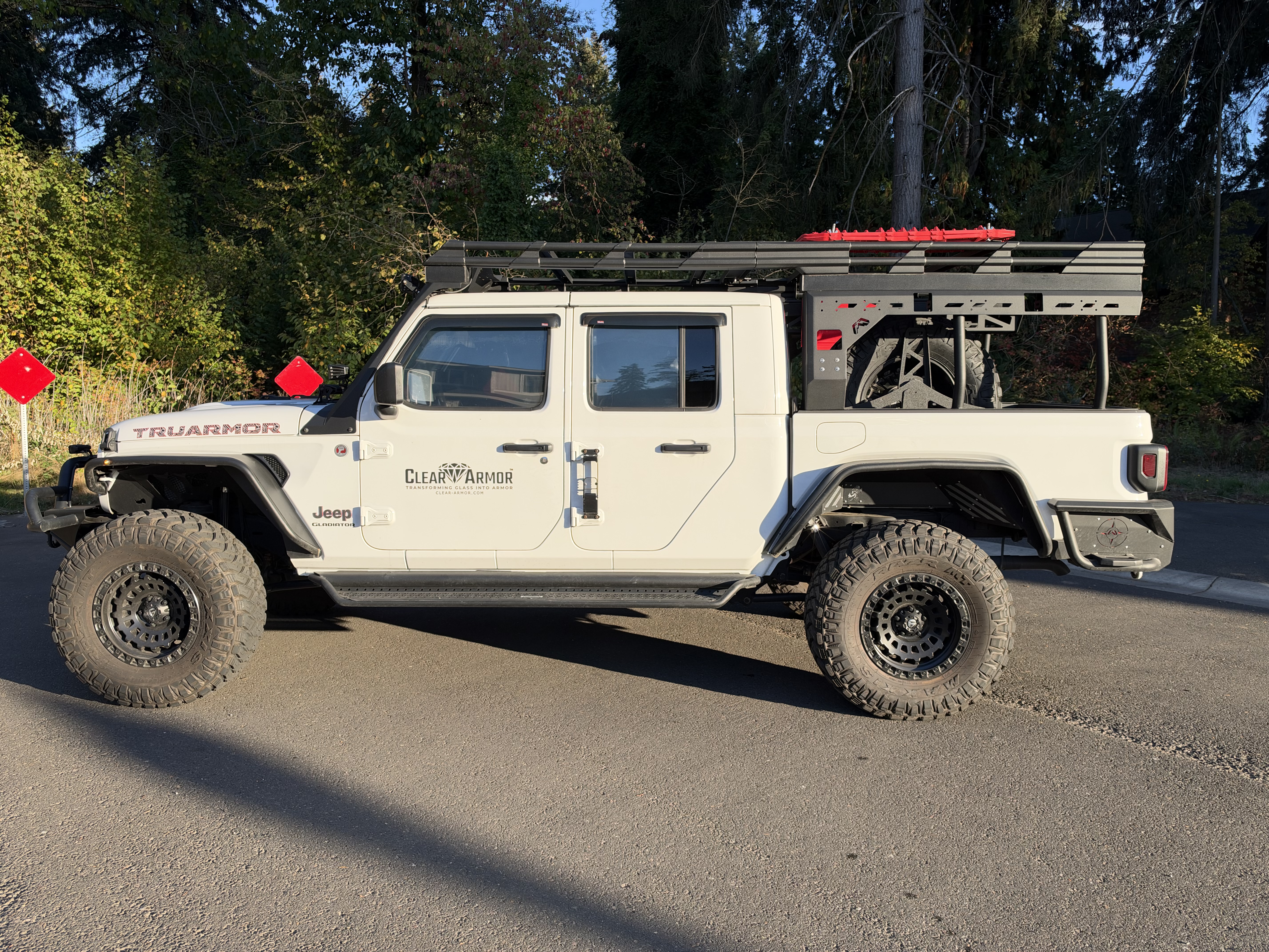Used 2021 Jeep Gladiator Rubicon AWD/4WD image 4