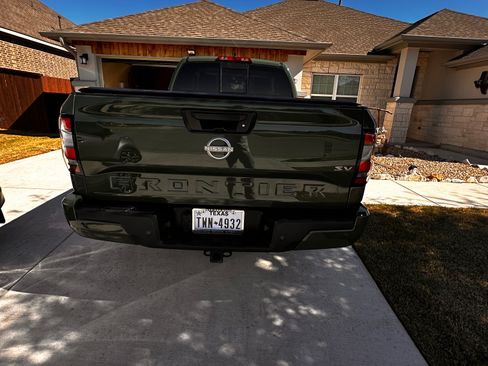 Used 2022 Nissan Frontier SV image 16