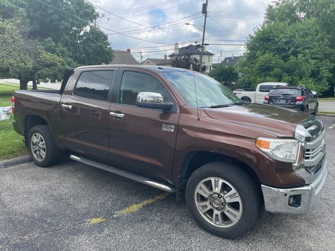 Used 2015 Toyota Tundra 1794 Edition AWD/4WD image 5