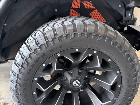Used 2010 Jeep Wrangler Unlimited Sport AWD/4WD image 26